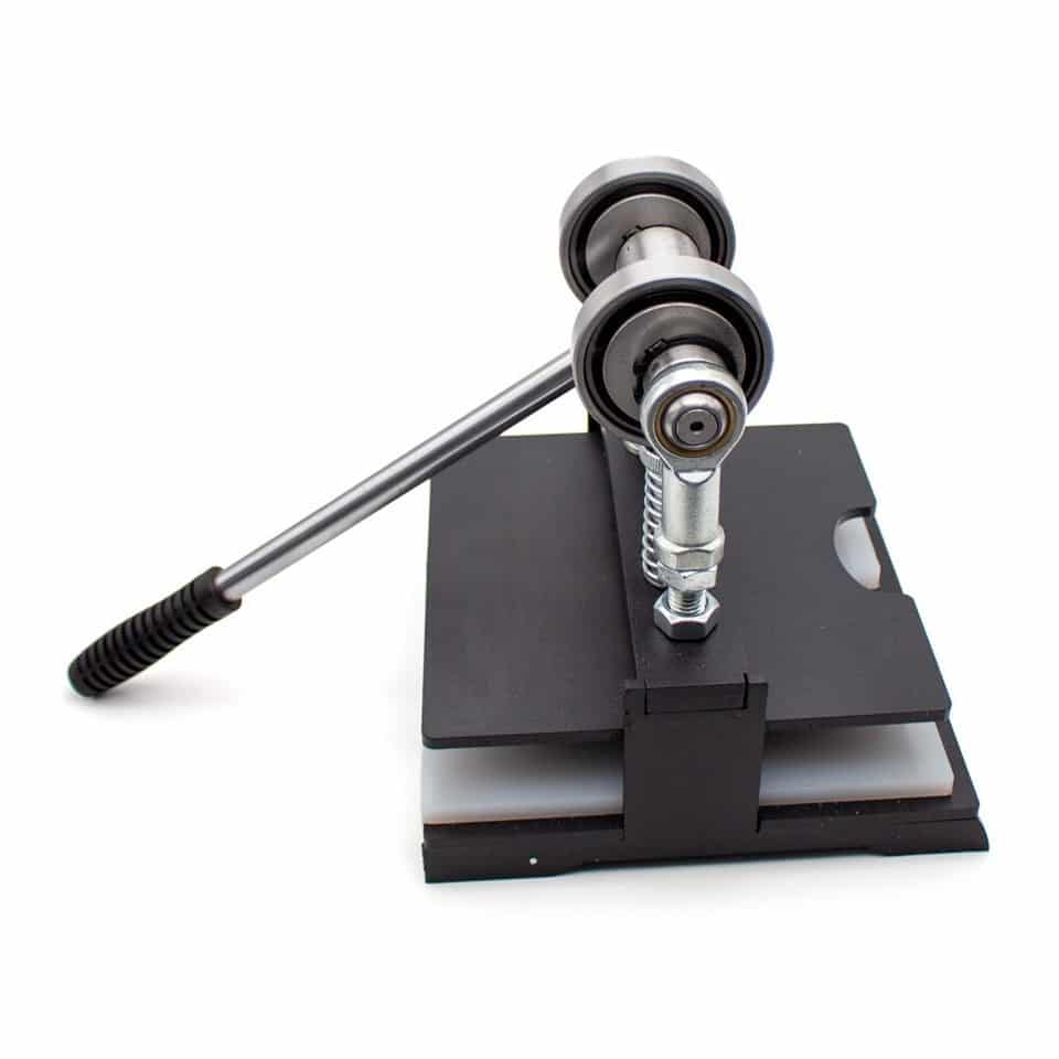 Table Tennis Racket Rubber Cutting Machine - Image 7